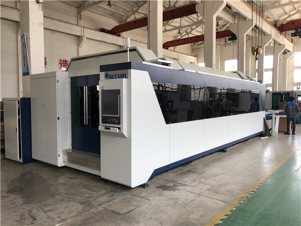 Laserový řezací stroj z cnc kovového vlákna 2000w z nerezové oceli