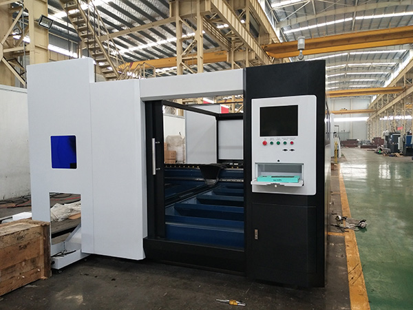 Vysoká přesnost 3000x1500mm Malé 1000w 1500w Fiber Laser řezací stroj Cena